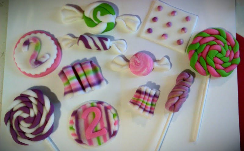 12 Candy Cupcake Topper